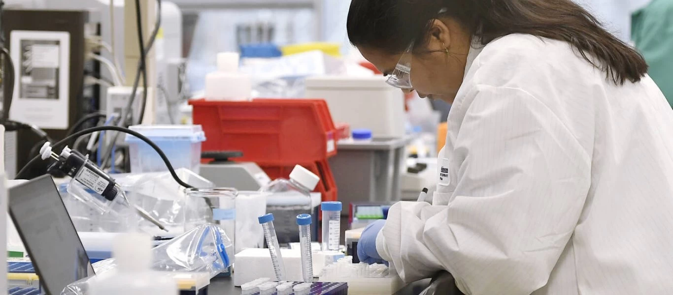 Η Ρωσία στη «μάχη» κατά του κορωνοϊού: Ξεκίνησε τις κλινικές δοκιμές τριών φαρμάκων